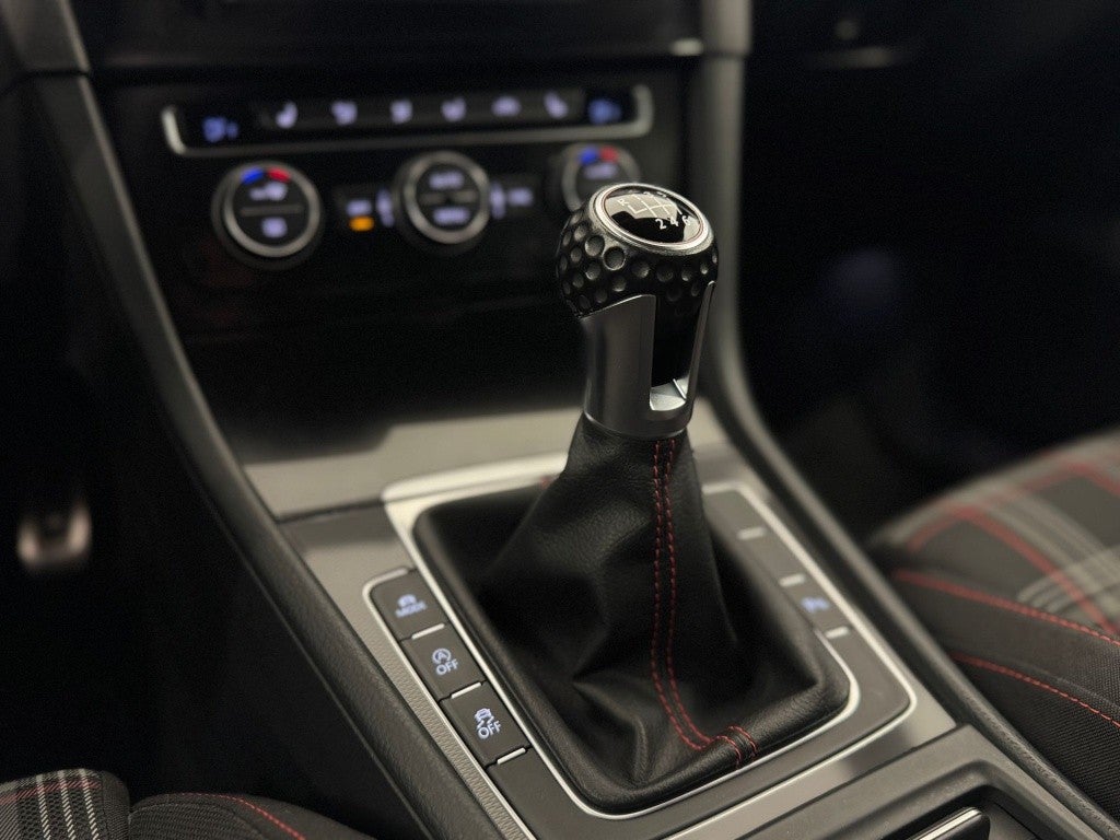 Volkswagen Golf 2.0 TSI GTI Performance 230