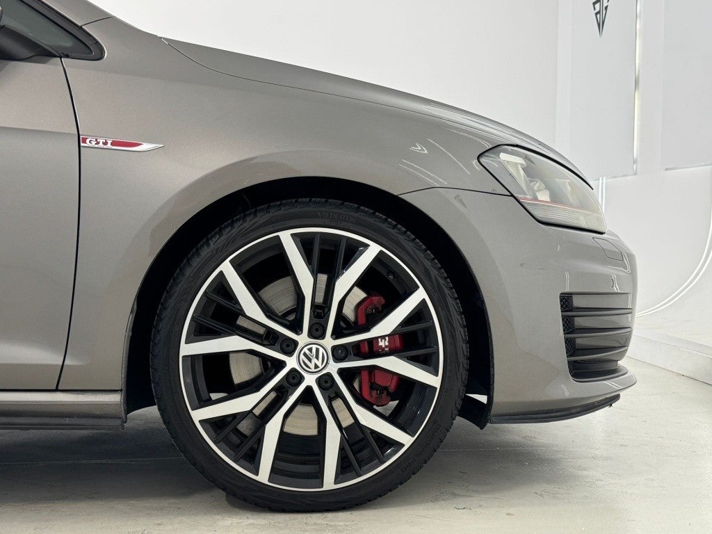 Volkswagen Golf 2.0 TSI GTI Performance 230