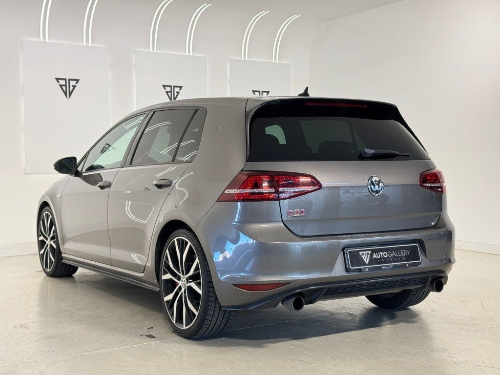 Volkswagen Golf 2.0 TSI GTI Performance 230