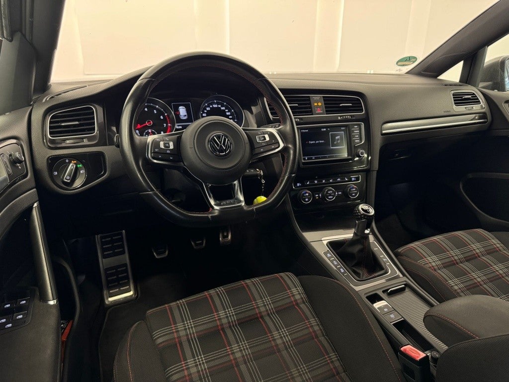 Volkswagen Golf 2.0 TSI GTI Performance 230