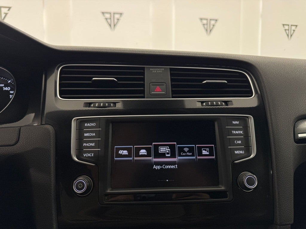 Volkswagen Golf 2.0 TSI GTI Performance 230