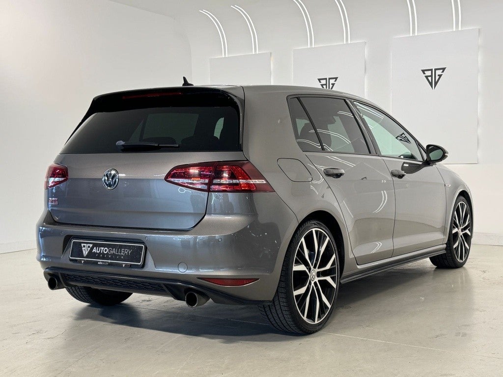 Volkswagen Golf 2.0 TSI GTI Performance 230