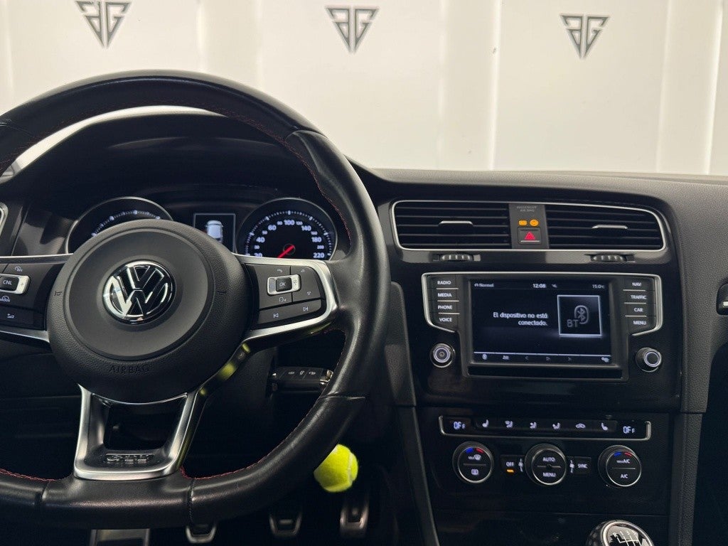 Volkswagen Golf 2.0 TSI GTI Performance 230