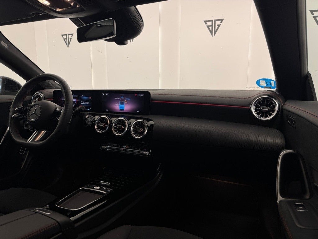 Mercedes-Benz Clase CLA 250e 8G-DCT