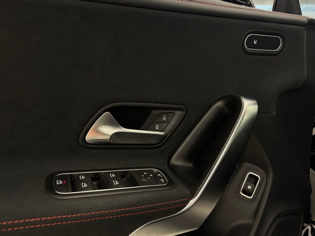 Mercedes-Benz Clase CLA 250e 8G-DCT