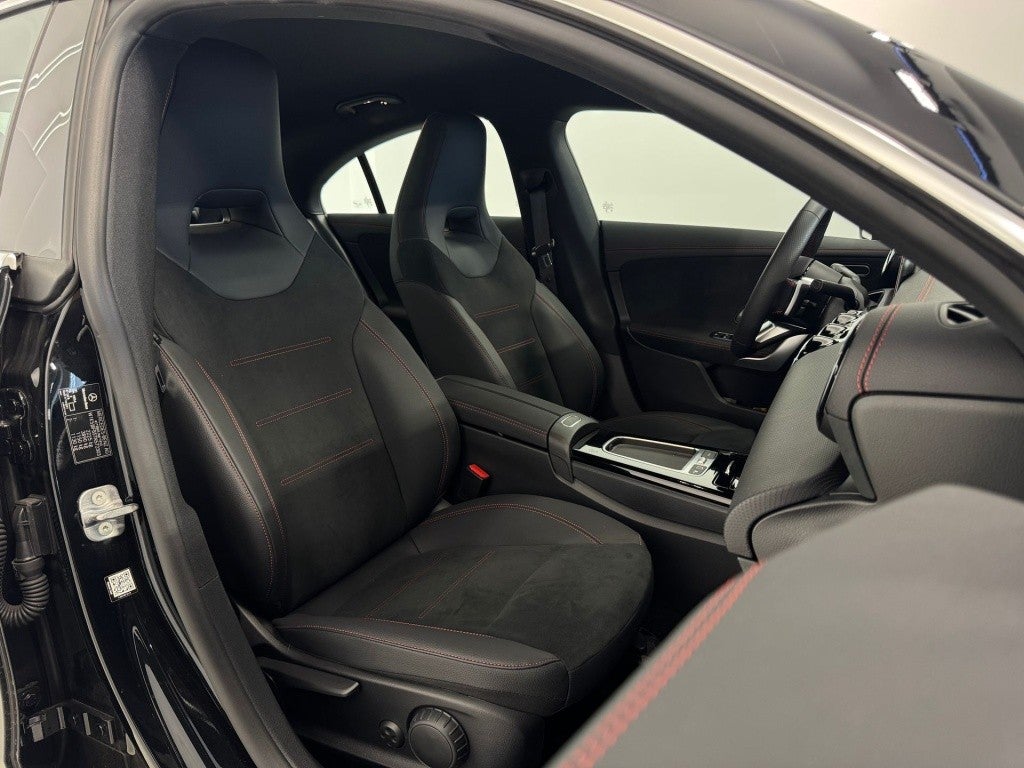 Mercedes-Benz Clase CLA 250e 8G-DCT