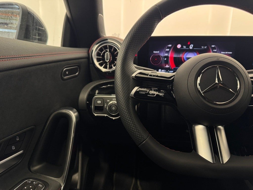 Mercedes-Benz Clase CLA 250e 8G-DCT