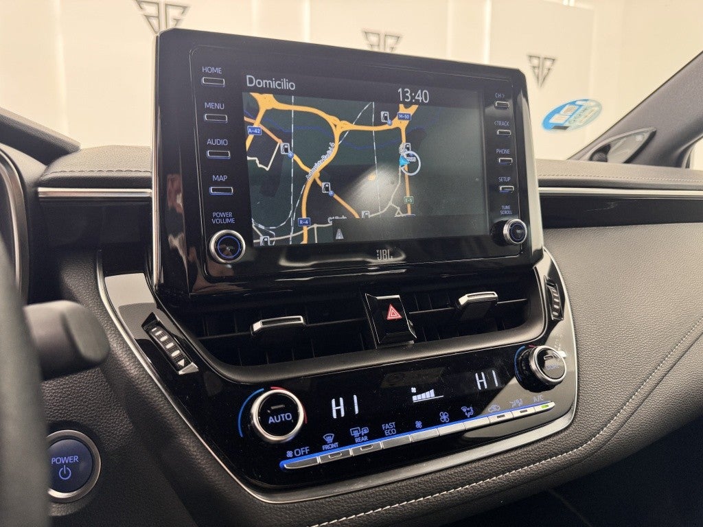 Toyota Corolla 180H Advance Luxury