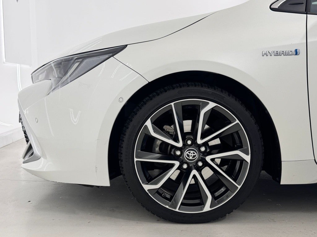 Toyota Corolla 180H Advance Luxury