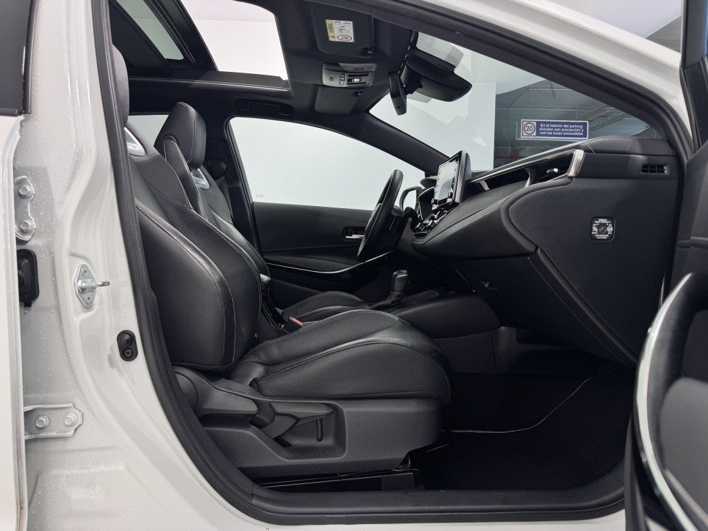 Toyota Corolla 180H Advance Luxury