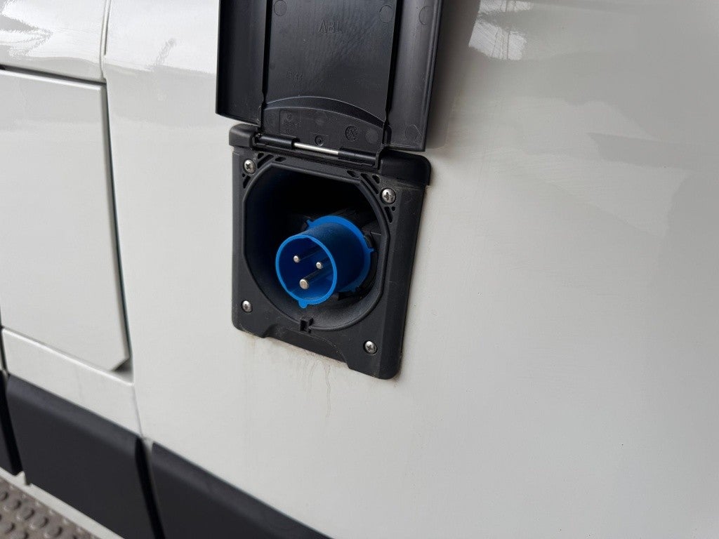 Peugeot Boxer Furgón 2.2HDI 333 L2H2 110