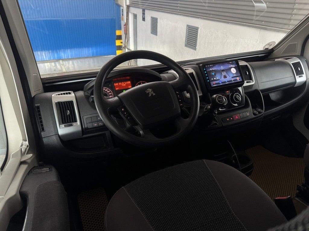 Peugeot Boxer Furgón 2.2HDI 333 L2H2 110