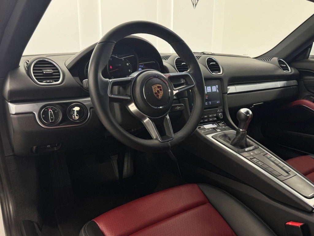 Porsche Cayman