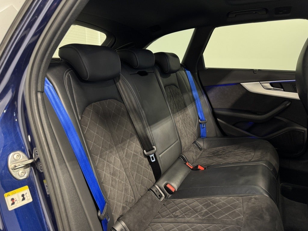 Audi A4 RS4 Avant 2.9 TFSI quattro tiptronic