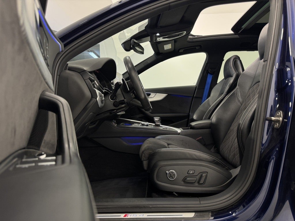 Audi A4 RS4 Avant 2.9 TFSI quattro tiptronic
