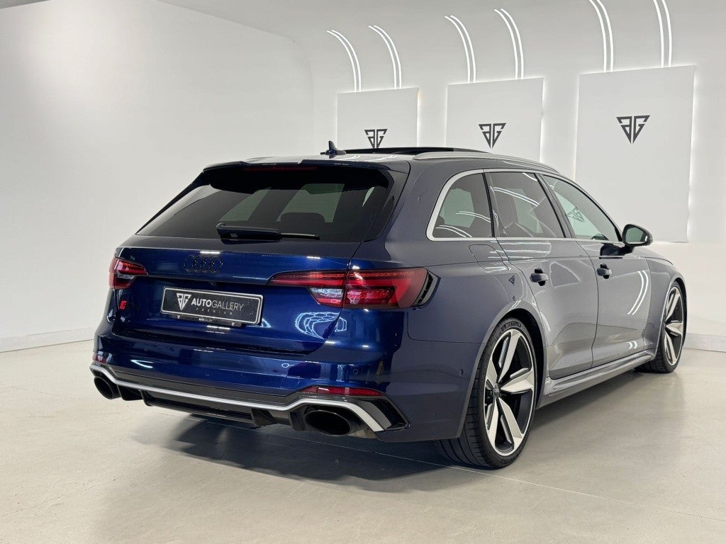 Audi A4 RS4 Avant 2.9 TFSI quattro tiptronic