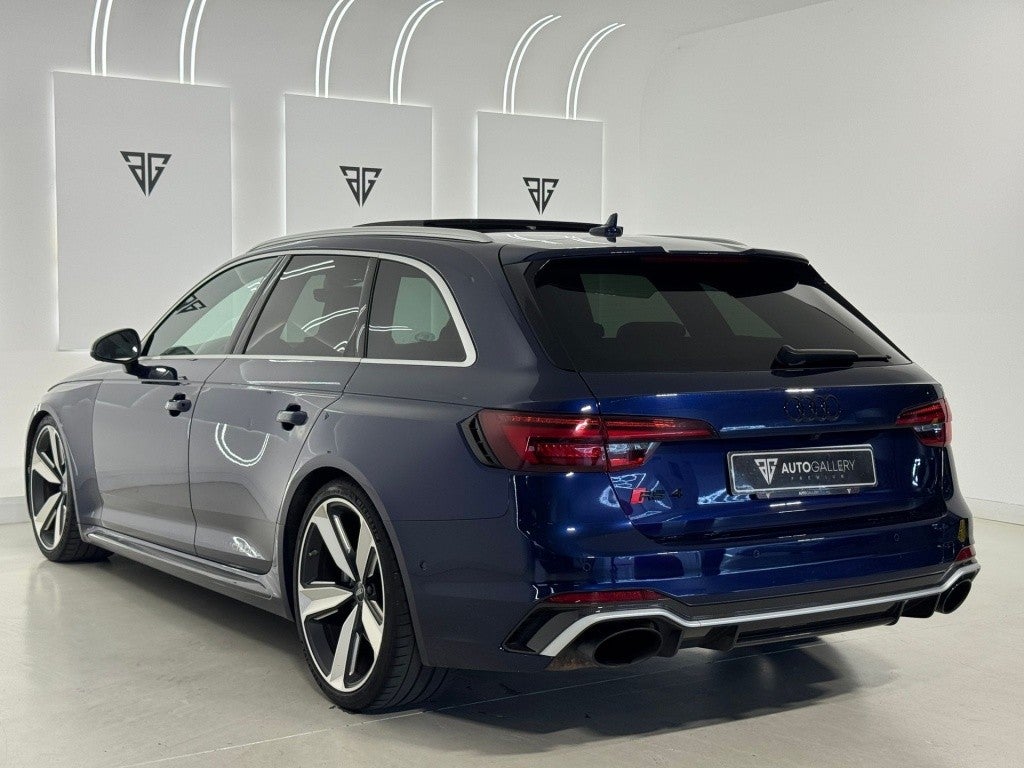 Audi A4 RS4 Avant 2.9 TFSI quattro tiptronic