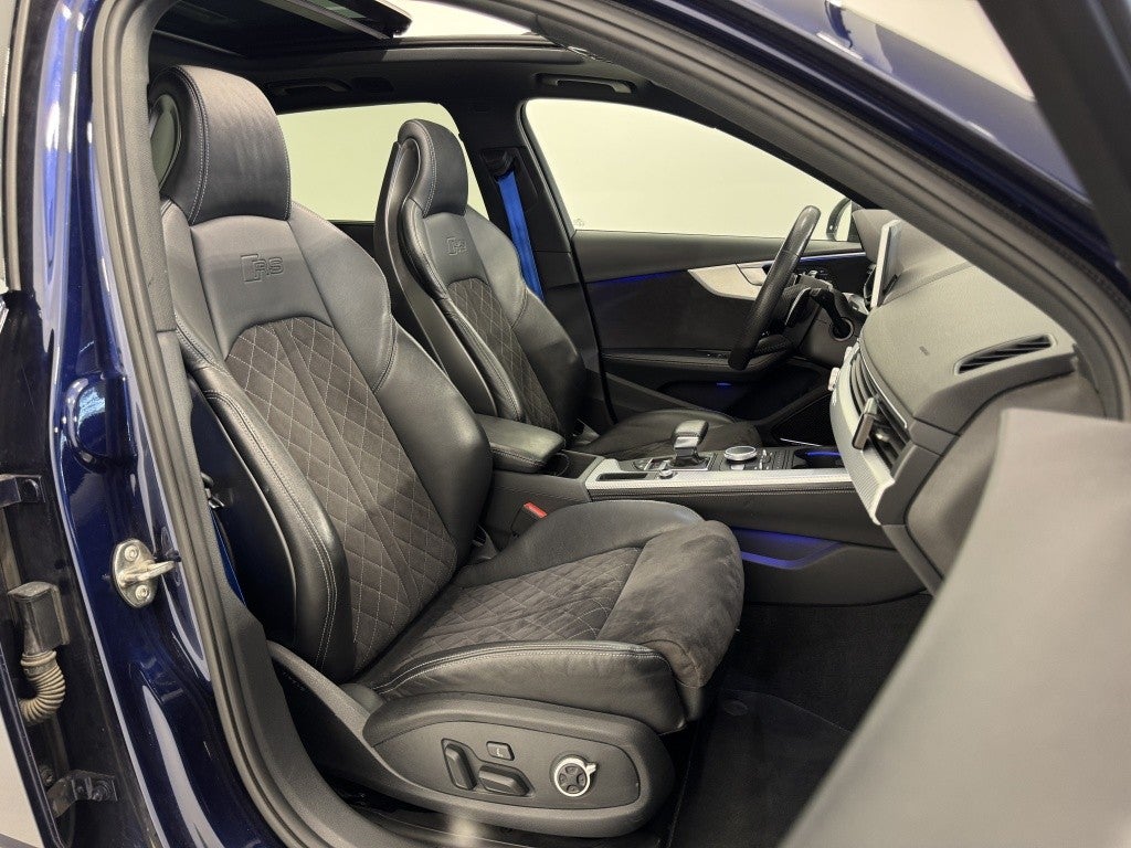 Audi A4 RS4 Avant 2.9 TFSI quattro tiptronic