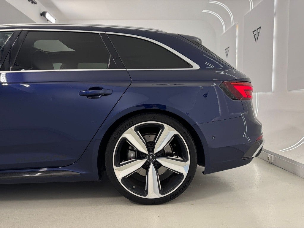 Audi A4 RS4 Avant 2.9 TFSI quattro tiptronic