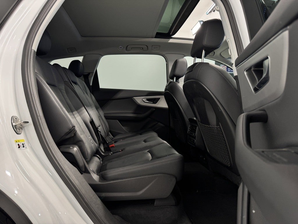 Audi Q7 55 TFSIe S line quattro tiptronic