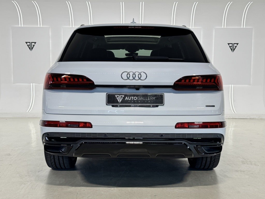 Audi Q7 55 TFSIe S line quattro tiptronic