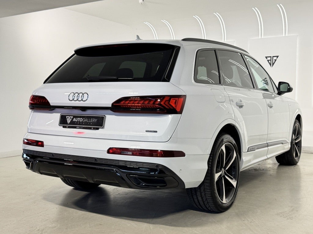 Audi Q7 55 TFSIe S line quattro tiptronic