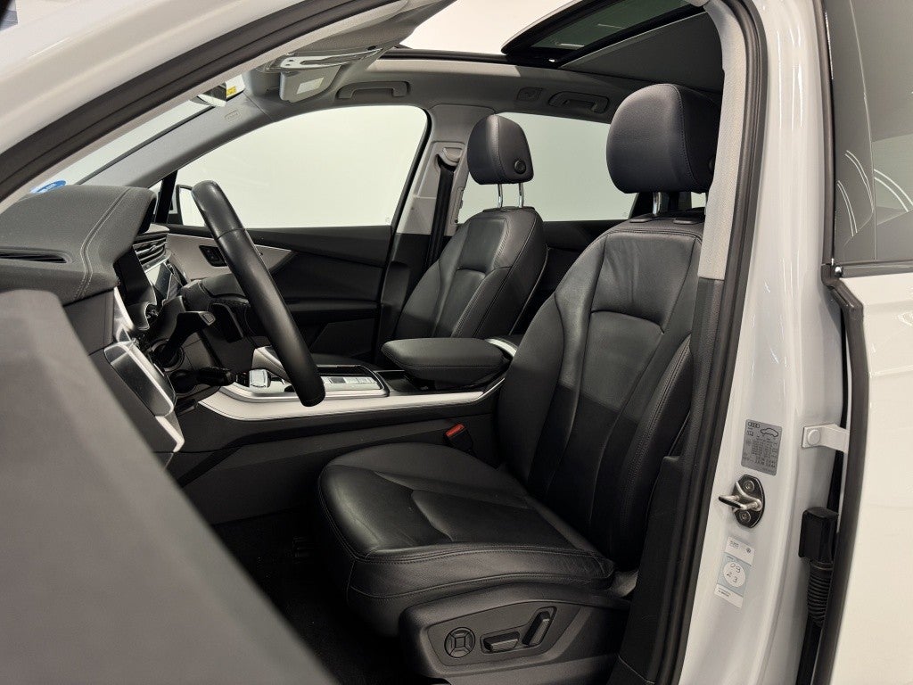 Audi Q7 55 TFSIe S line quattro tiptronic