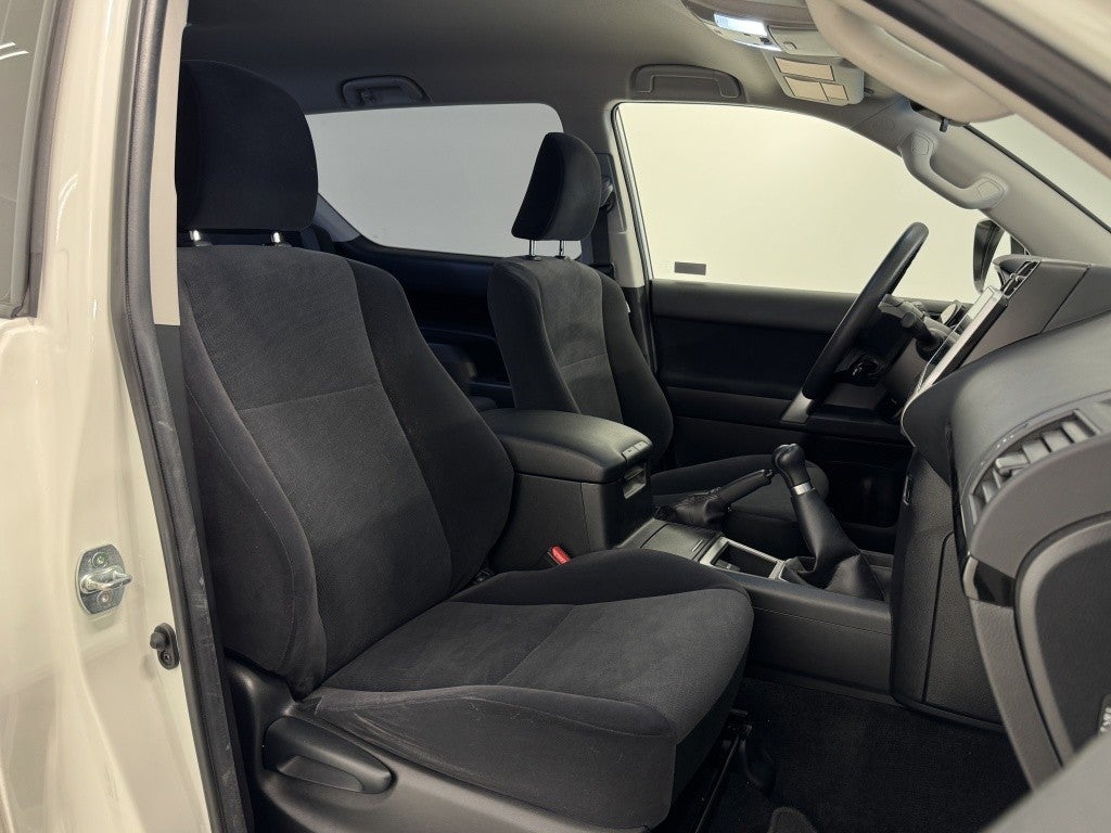 Toyota Land Cruiser D-4D GX