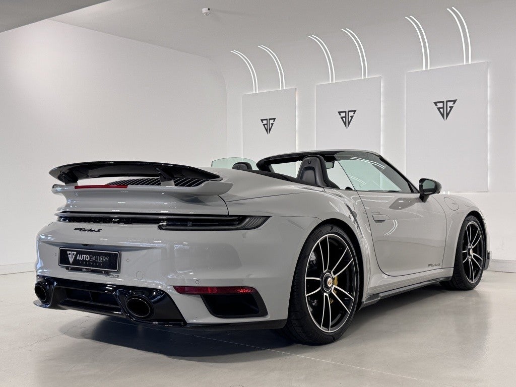 Porsche 911 Turbo S Cabriolet PDK