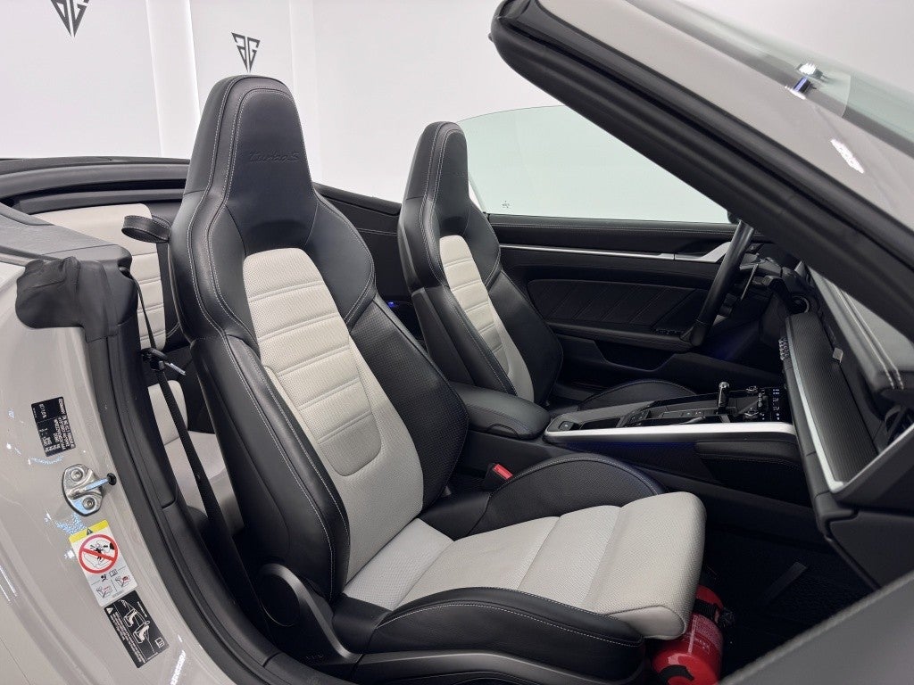 Porsche 911 Turbo S Cabriolet PDK