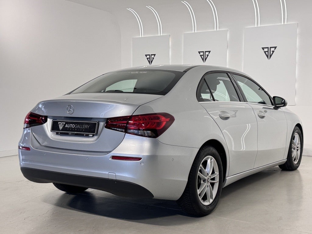 Mercedes-Benz Clase A 180d Sedán 7G-DCT