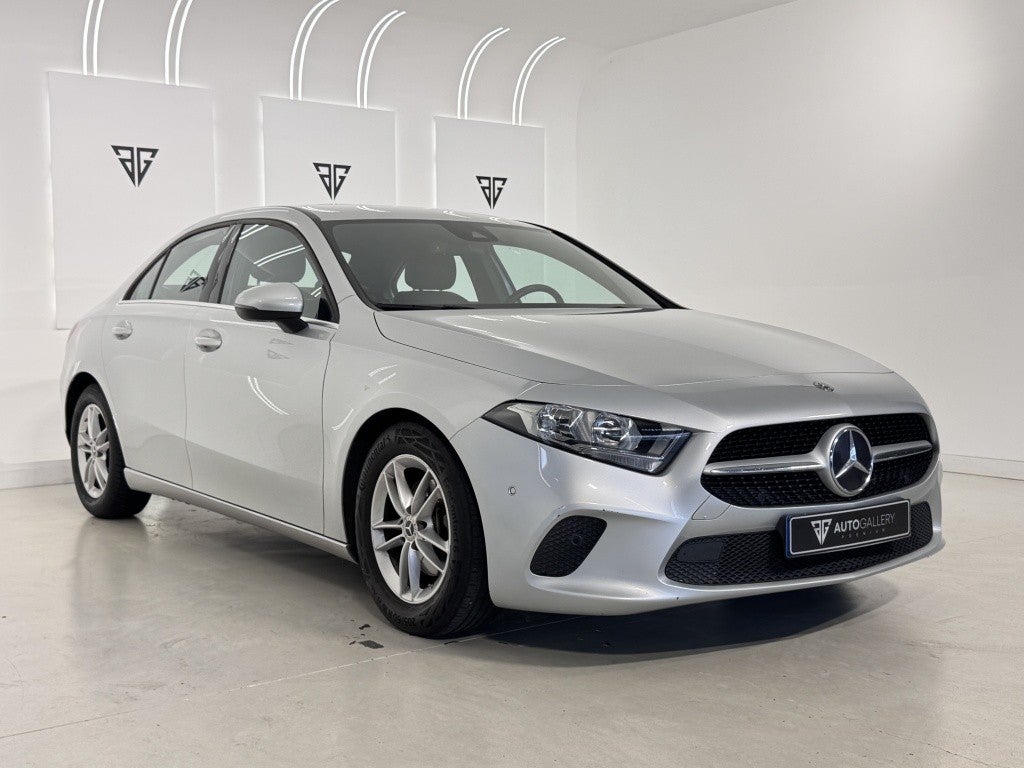 Mercedes-Benz Clase A 180d Sedán 7G-DCT