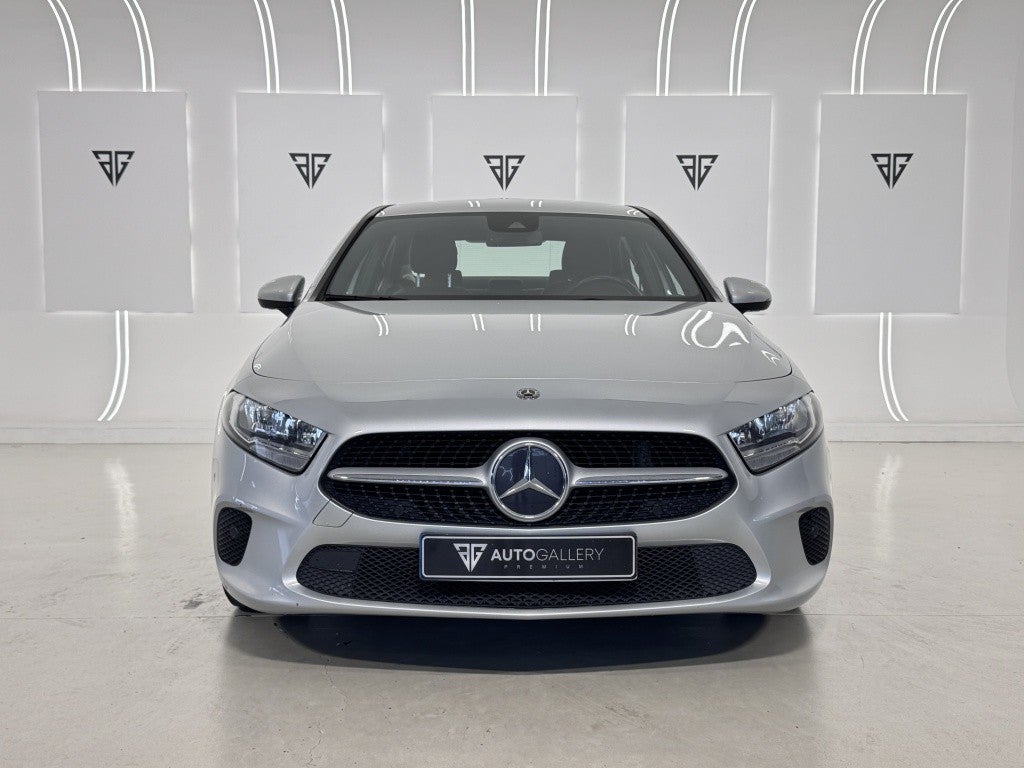 Mercedes-Benz Clase A 180d Sedán 7G-DCT
