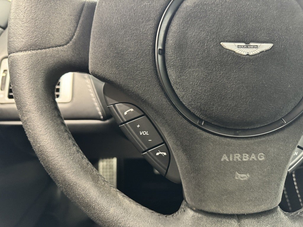 Aston Martin Vantage S