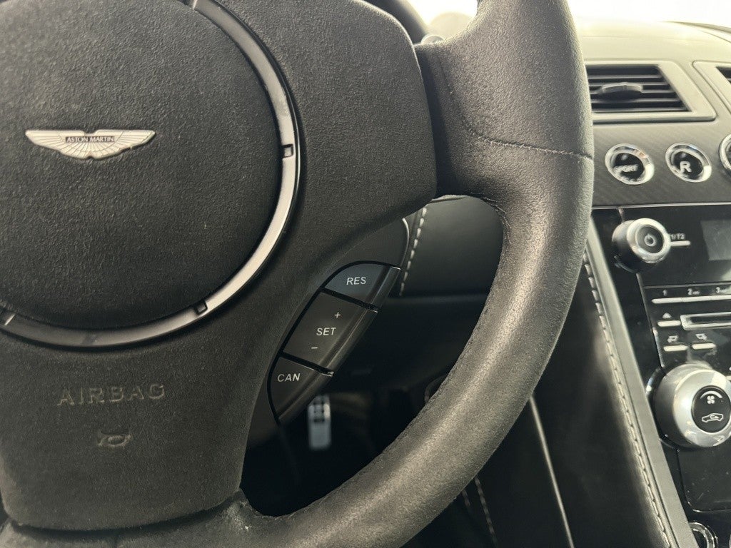 Aston Martin Vantage S