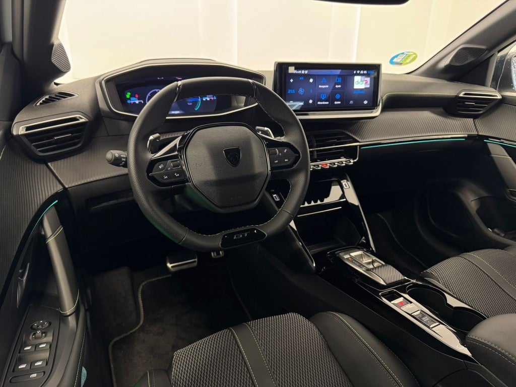 Peugeot 208 1.2 Hybrid GT e-DCS6 136