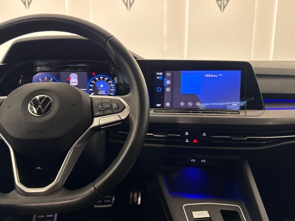 Volkswagen Golf 1.5 eTSI R-Line DSG 96kW