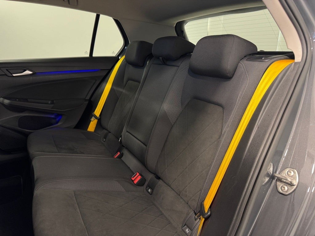 Volkswagen Golf 1.5 eTSI R-Line DSG 96kW
