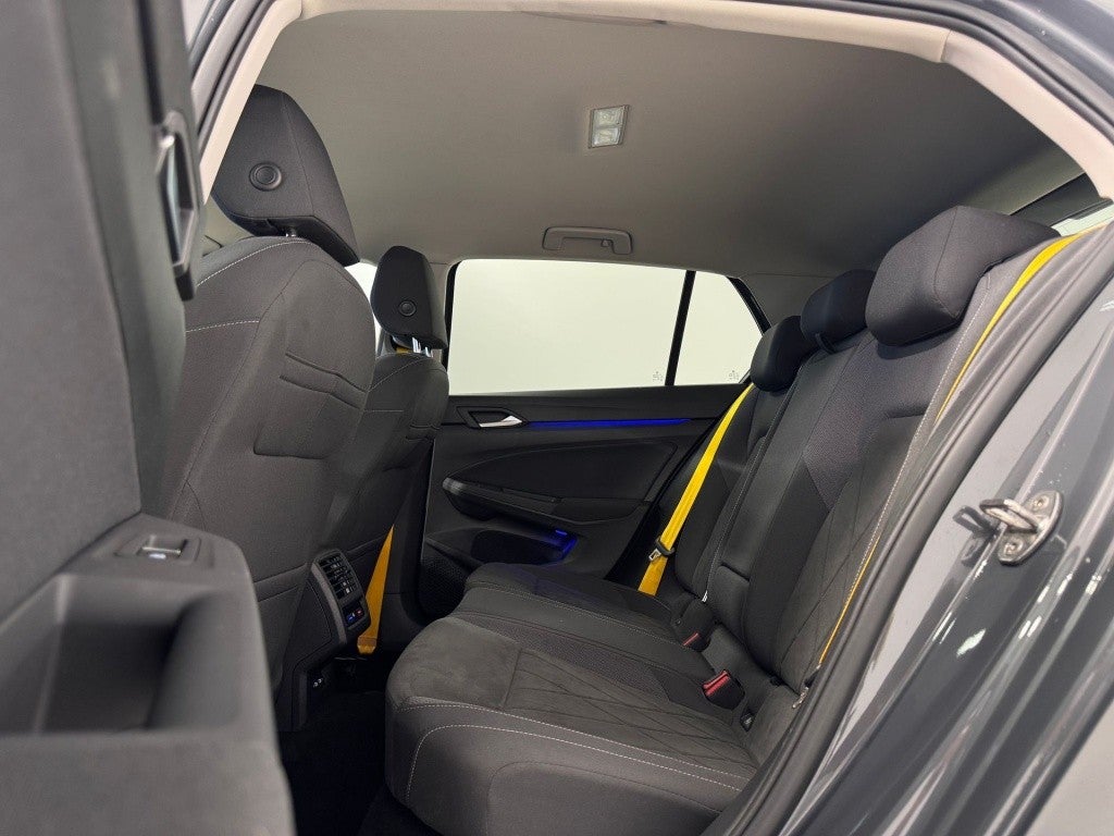 Volkswagen Golf 1.5 eTSI R-Line DSG 96kW