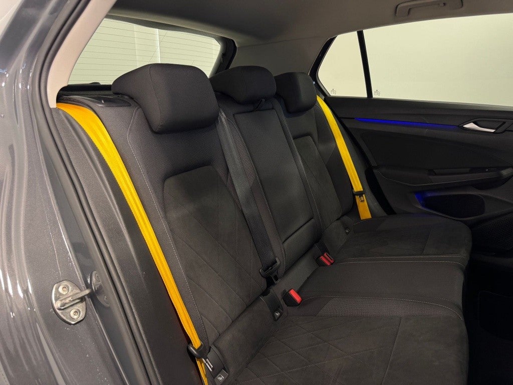 Volkswagen Golf 1.5 eTSI R-Line DSG 96kW