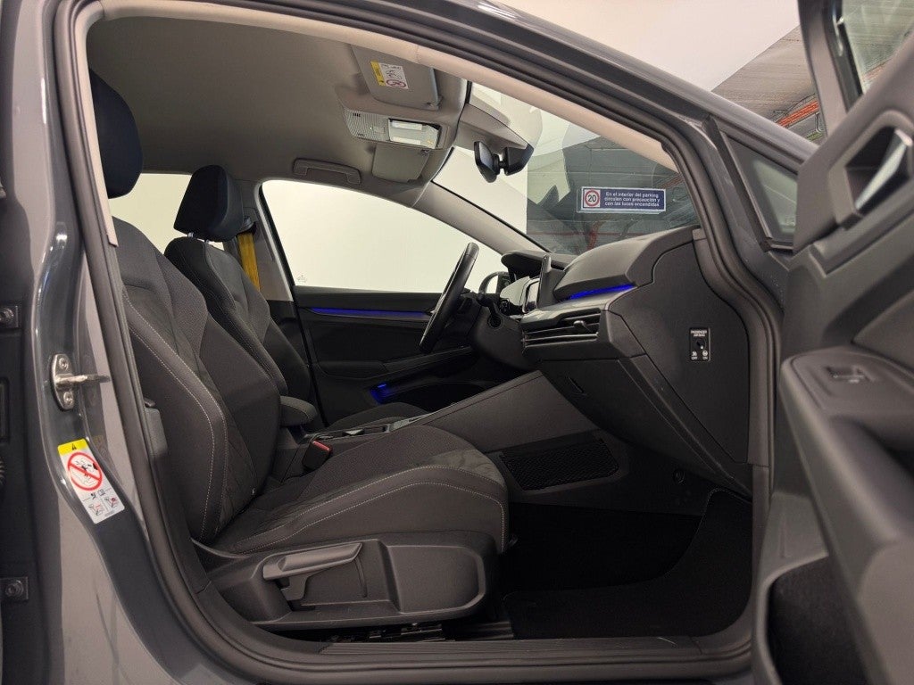 Volkswagen Golf 1.5 eTSI R-Line DSG 96kW