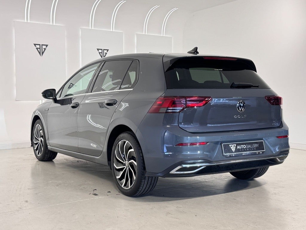 Volkswagen Golf 1.5 eTSI R-Line DSG 96kW