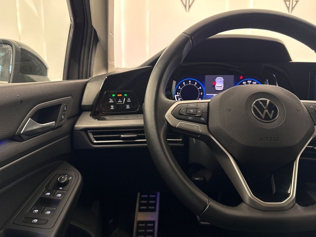Volkswagen Golf 1.5 eTSI R-Line DSG 96kW