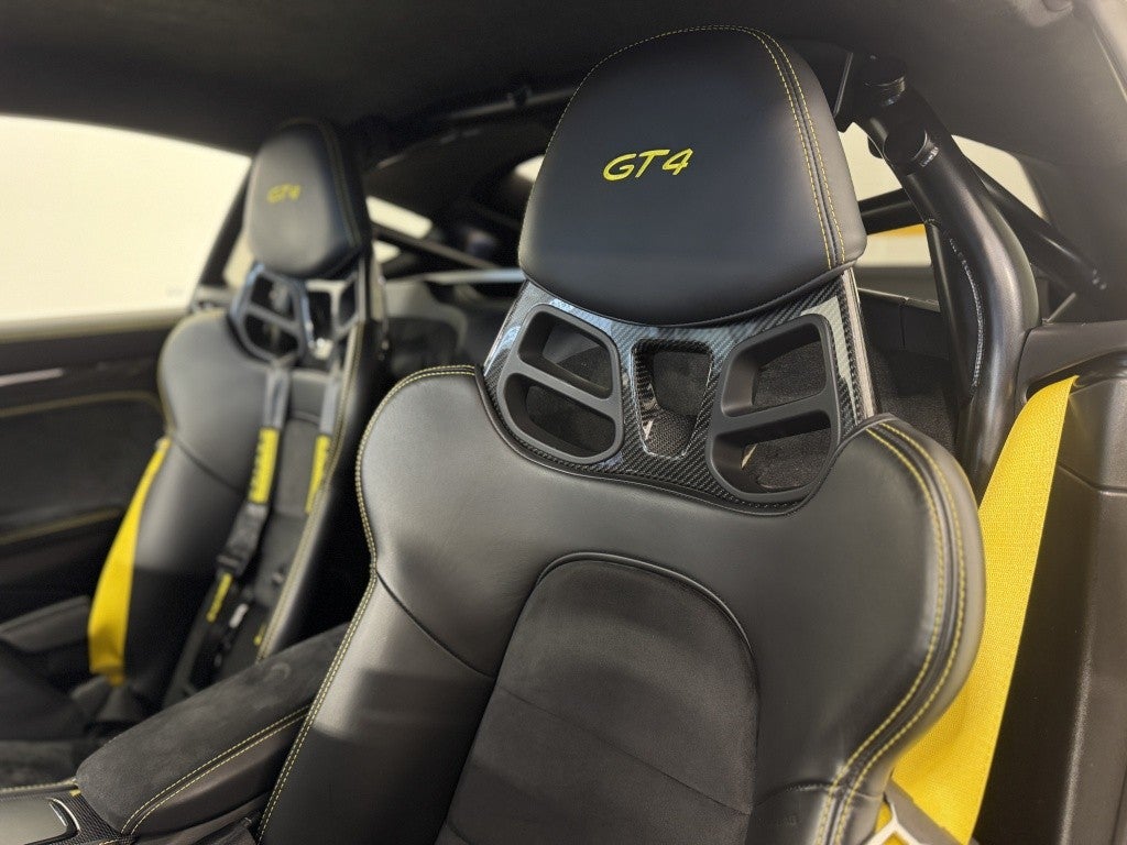 Porsche Cayman GT4
