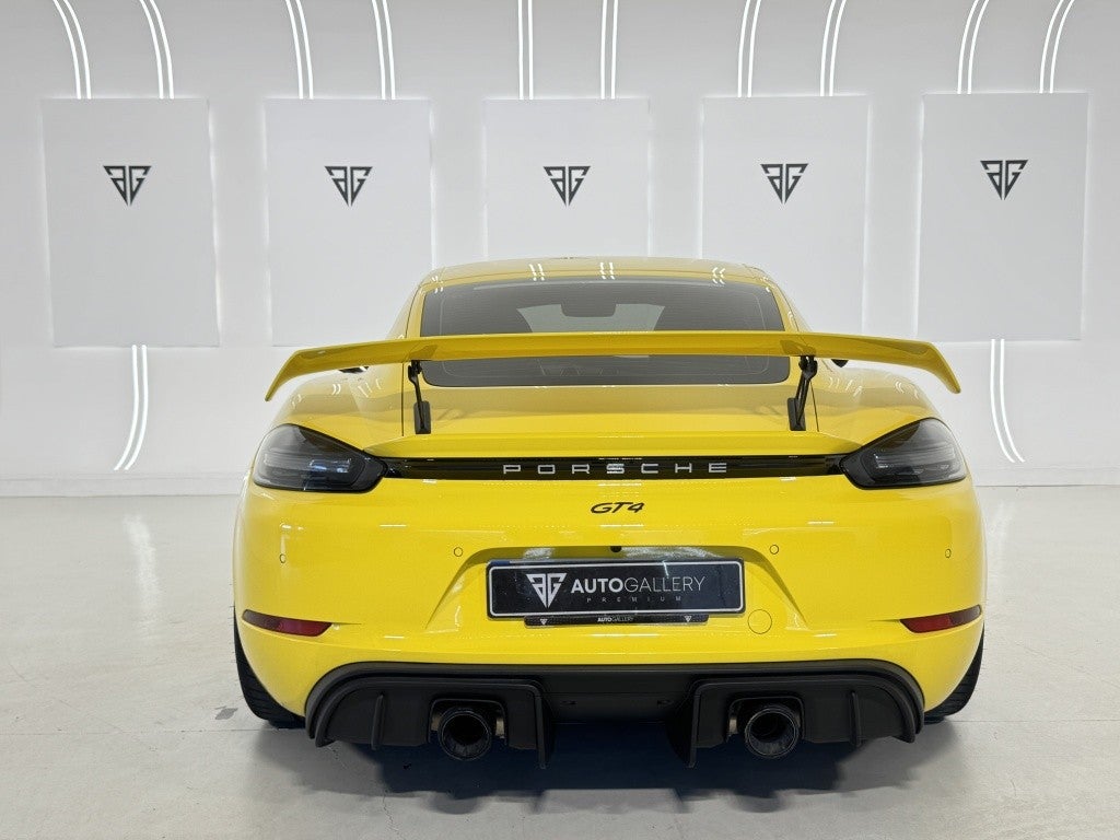 Porsche Cayman GT4