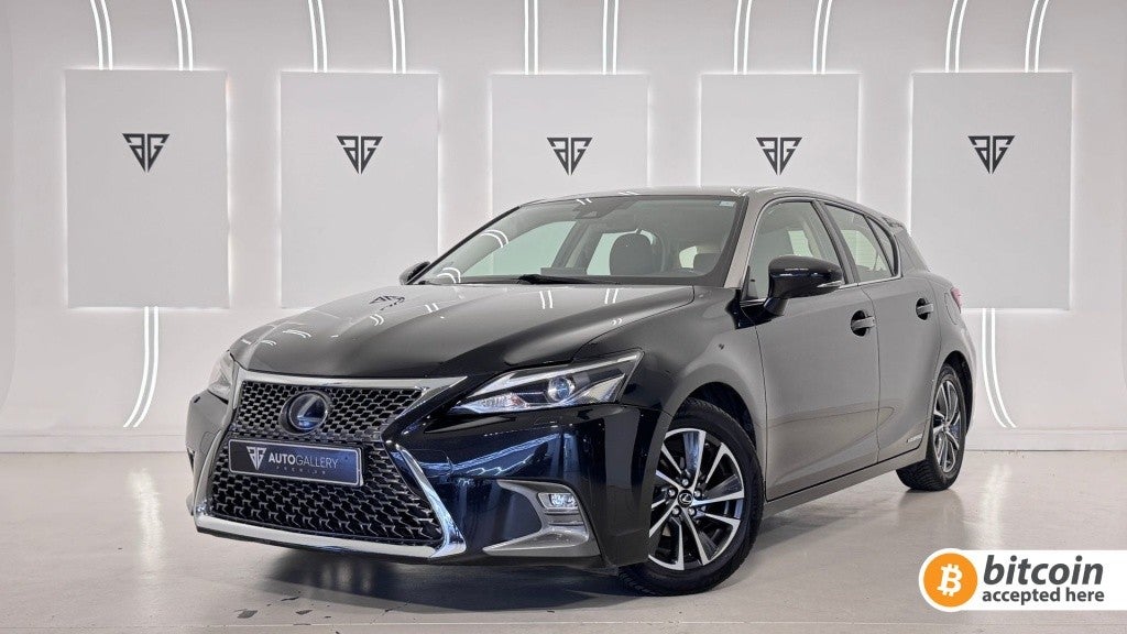 Lexus CT 200h Black & Grey