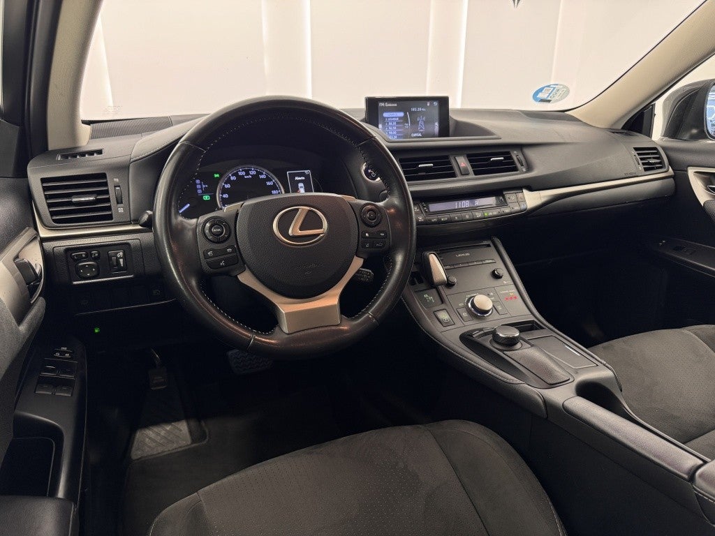 Lexus CT 200h Black & Grey
