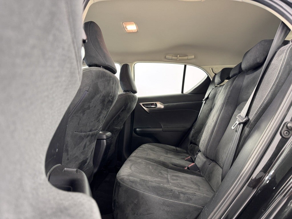 Lexus CT 200h Black & Grey