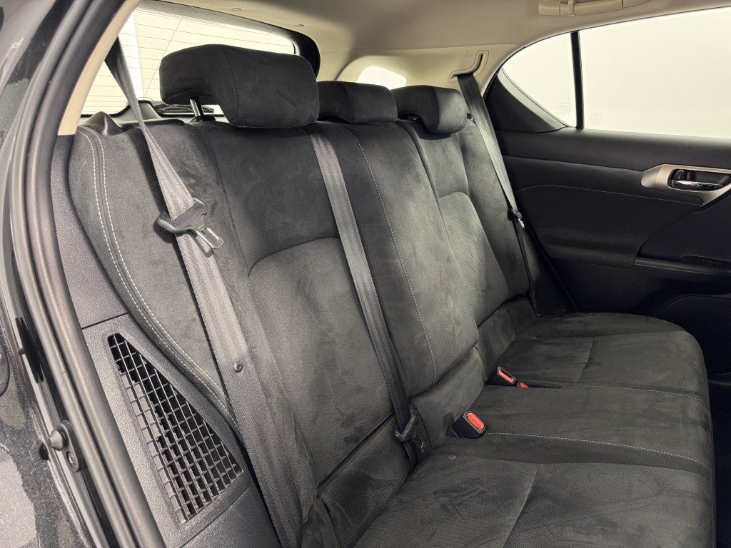 Lexus CT 200h Black & Grey