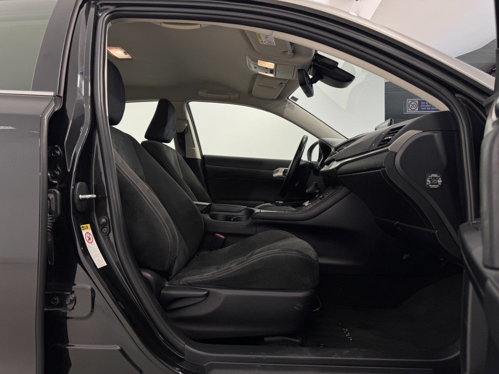 Lexus CT 200h Black & Grey